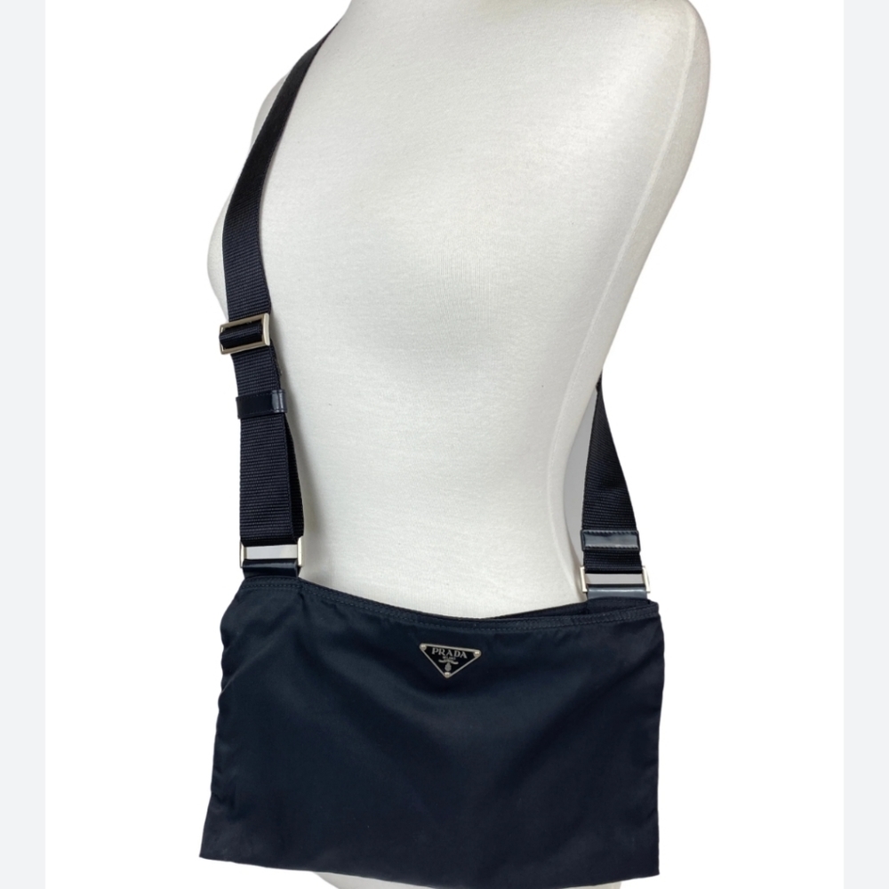 PRADA Vintage Black Tessuto Messenger Cross BodyBag - Picture 2 of 11